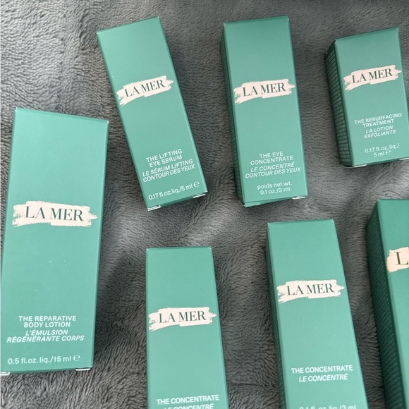 La Mer 10 Piece Kit Plus Brand Box - Picture 2 of 4